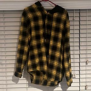 Large Plaid Romwe button-up hoodie